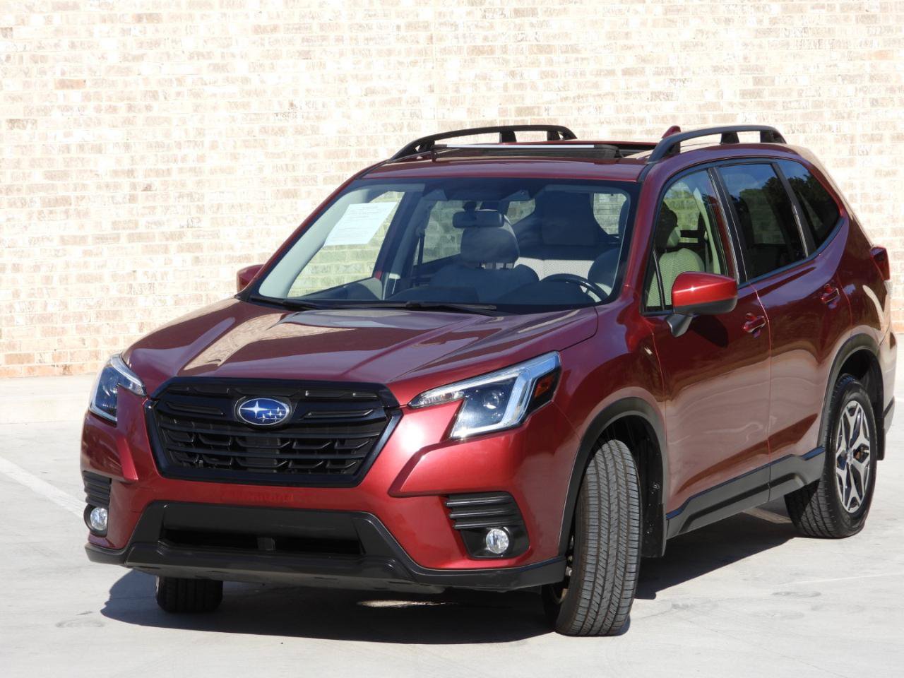 Used 2023 Subaru Forester Premium AWD/4WD image 19