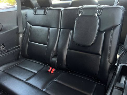 Used 2020 Ford Explorer XLT w/ Equipment Group 202A AWD/4WD image 15