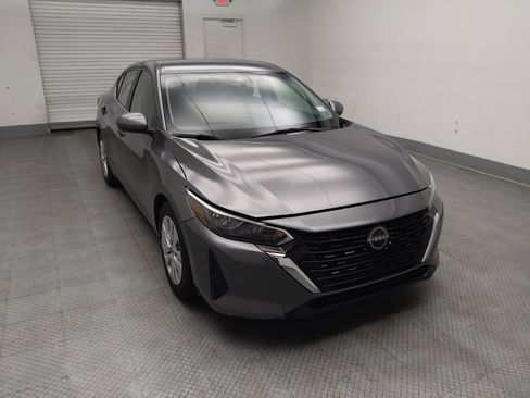 Used 2024 Nissan Sentra S FWD image 13