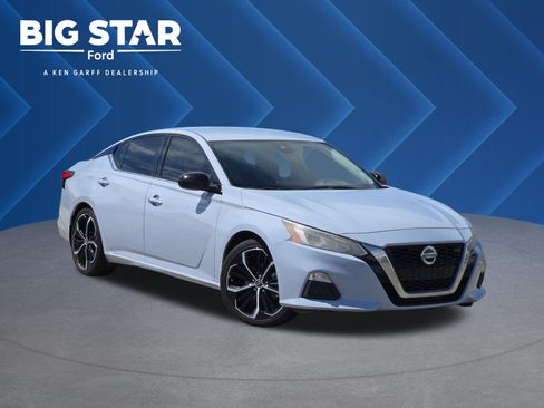 Used 2023 Nissan Altima 2.5 SR FWD image 1