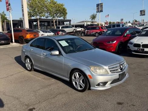 Used 2010 Mercedes-Benz C 300 Sedan image 3