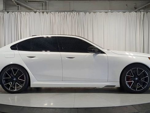 Used 2026 BMW M5 w/ Executive Package AWD/4WD image 9