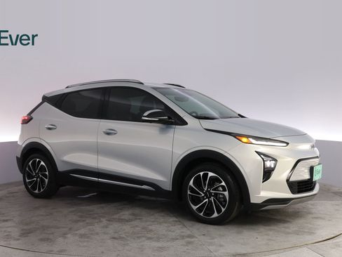 Used 2023 Chevrolet Bolt EUV Premier FWD image 14