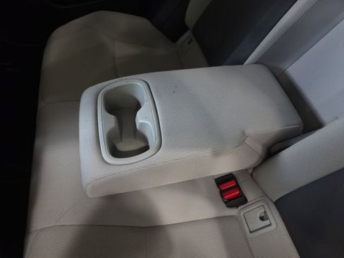 Used 2021 Toyota Corolla LE FWD image 26