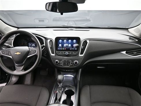 Used 2024 Chevrolet Malibu LT image 25
