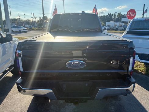 Used 2017 Ford F250 Lariat w/ Lariat Ultimate Package image 8