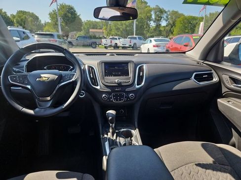 Used 2024 Chevrolet Equinox LT FWD image 12