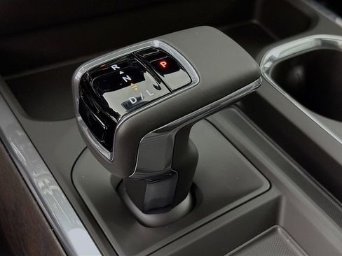 New 2026 GMC Sierra 1500 SLT w/ SLT Premium Package image 17