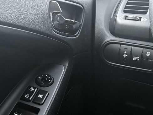 Used 2014 Kia Forte LX w/ Popular Package image 8