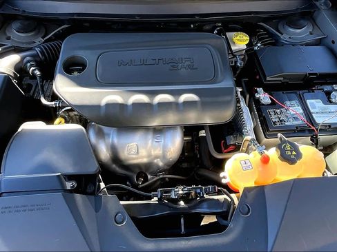 Used 2021 Jeep Cherokee Latitude Plus image 30