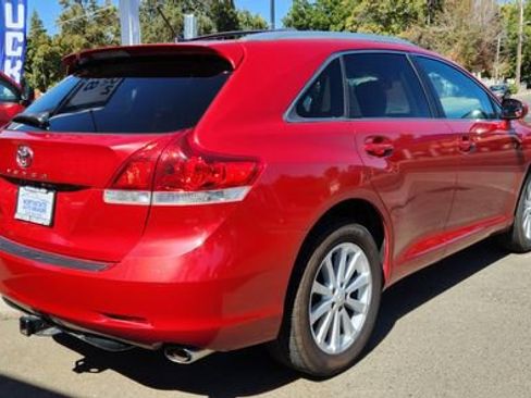 Used 2010 Toyota Venza image 4