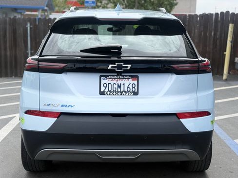 Used 2023 Chevrolet Bolt EUV LT w/ Convenience Package image 5