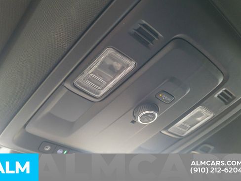 Used 2025 Chevrolet Tahoe LT AWD/4WD image 18