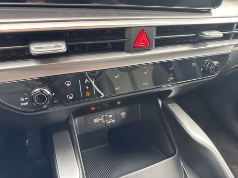 New 2026 Kia Sorento LX FWD image 15