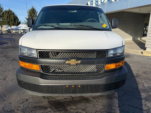 Used 2025 Chevrolet Express 2500 w/ Driver Convenience Package image 11