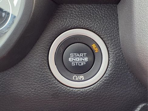 Used 2022 RAM 1500 Big Horn AWD/4WD image 18