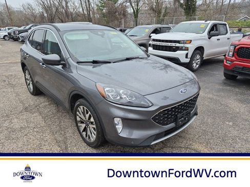 Used 2022 Ford Escape Titanium image 1