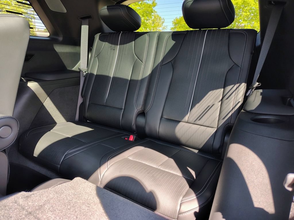 Used 2026 Cadillac Vistiq Sport w/ LPO, Floor Liner Package AWD/4WD image 37