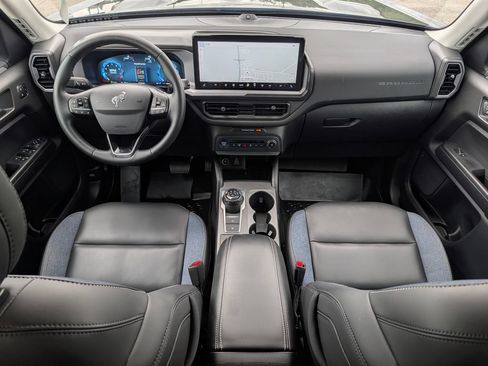 Certified 2025 Ford Bronco Sport Outer Banks w/ Outer Banks Tech Package+ AWD/4WD image 14