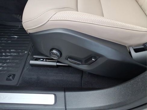 New 2026 Volvo XC60 B5 Plus w/ Protection Package Premier AWD/4WD image 17