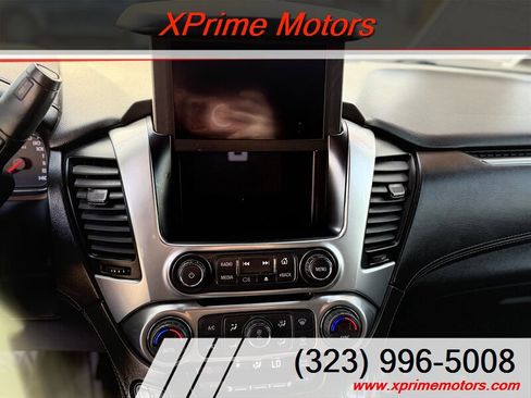 Used 2018 Chevrolet Suburban LT image 27