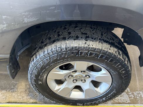 Used 2020 RAM 1500 Big Horn AWD/4WD image 28