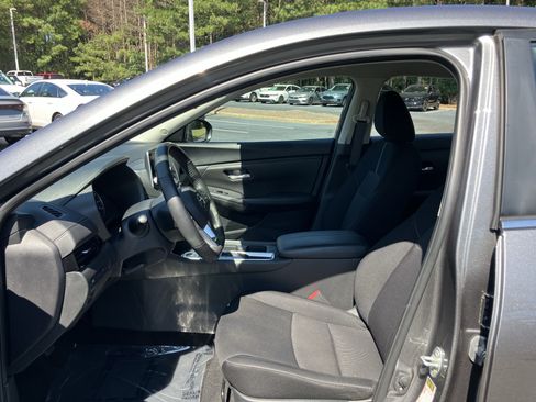 Used 2023 Nissan Sentra SV w/ All-Weather Package FWD image 17