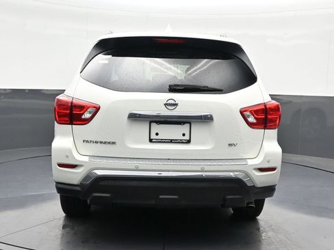 Used 2020 Nissan Pathfinder SV FWD image 4