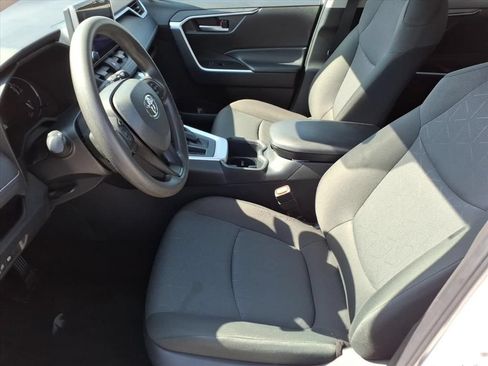 Used 2025 Toyota RAV4 XLE FWD image 12
