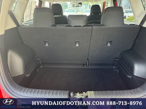 Used 2025 Kia Soul LX w/ LX Technology Package FWD image 13