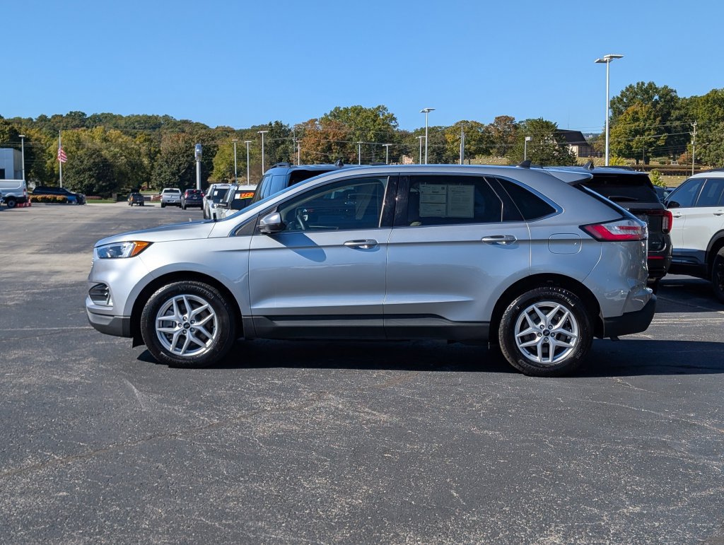 Certified 2024 Ford Edge SEL w/ Convenience Package AWD/4WD image 5