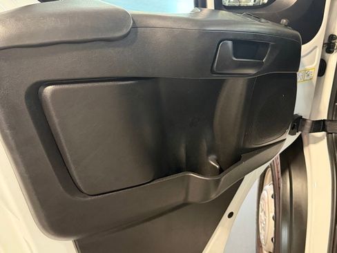 Used 2023 RAM ProMaster 2500 w/ Driver Convenience Group image 19