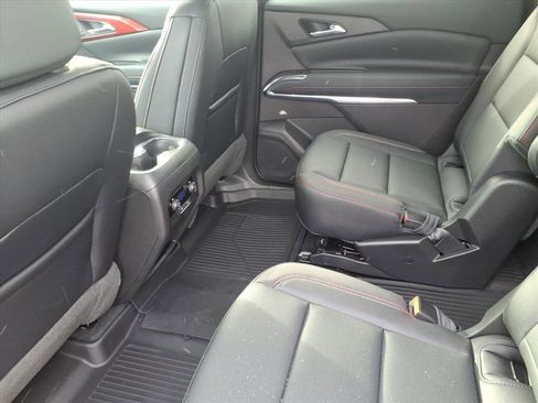 New 2026 Chevrolet Traverse Z71 w/ LPO, Floor Liner Package image 6