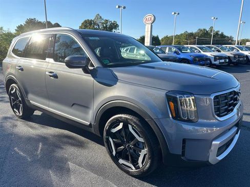 New 2025 Kia Telluride S image 1