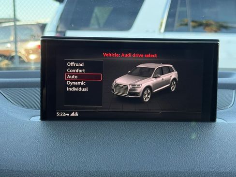 Used 2018 Audi Q7 3.0T Prestige w/ Prestige Package AWD/4WD image 59