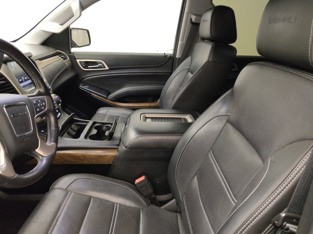 Used 2018 GMC Yukon Denali w/ Open Road Package AWD/4WD image 17