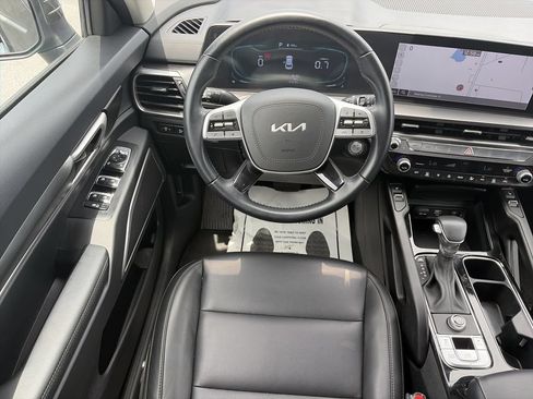 Used 2025 Kia Telluride S FWD image 14