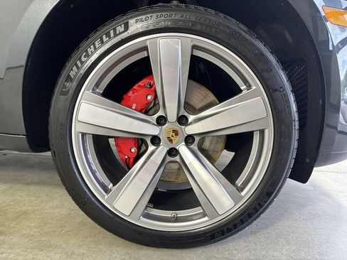 Certified 2025 Porsche Macan S AWD/4WD image 15