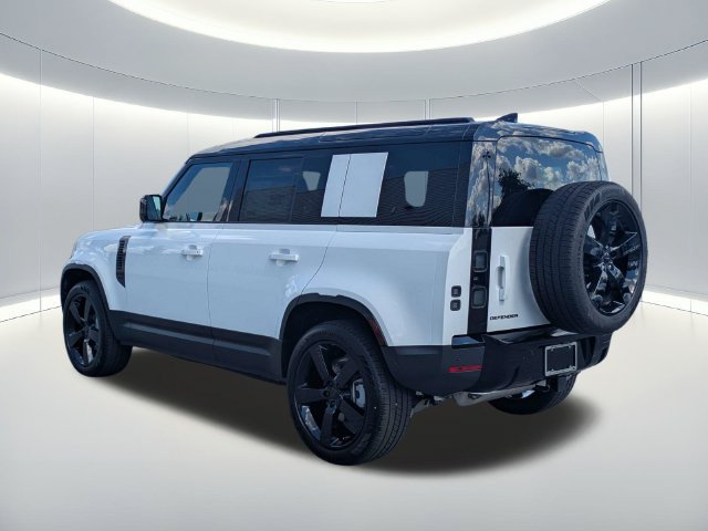 New 2026 Land Rover Defender 110 S AWD/4WD image 4
