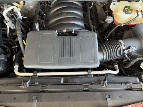 Used 2022 GMC Yukon XL Denali AWD/4WD image 9