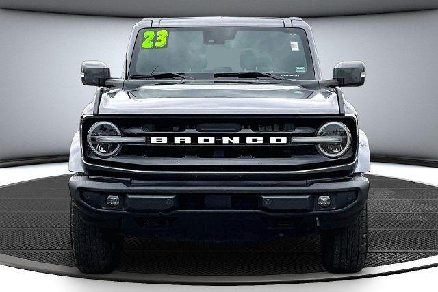 Used 2023 Ford Bronco Outer Banks AWD/4WD image 2