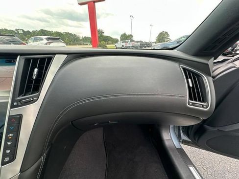 Used 2018 INFINITI Q60 3.0t Luxe w/ Sensory Package 3.0T Luxe RWD image 16