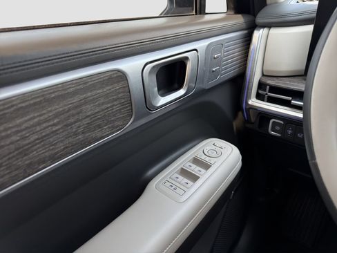 Used 2024 Hyundai Santa Fe Calligraphy FWD image 12