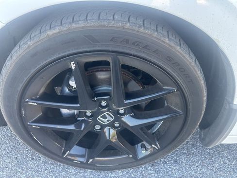 Used 2023 Honda Civic Sport image 12