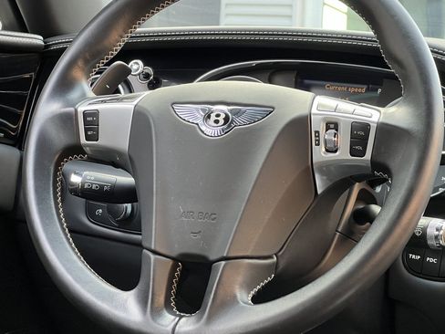 Used 2014 Bentley Flying Spur W12 image 24