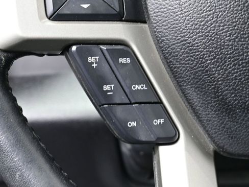 Used 2018 Ford F150 Lariat w/ Equipment Group 502A Luxury image 6