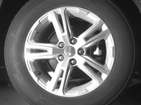 Used 2024 GMC Terrain SLE image 20