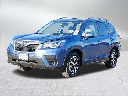 Used 2020 Subaru Forester Premium image 3