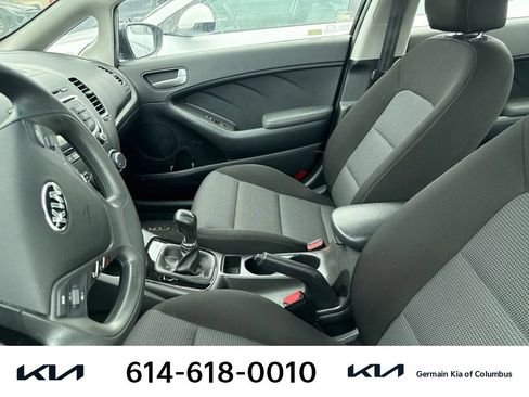 Used 2017 Kia Forte LX FWD image 8