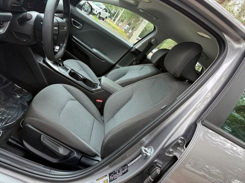 Used 2025 Kia K4 FWD image 25